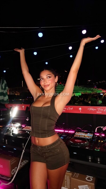 Chantel Jeffries photo