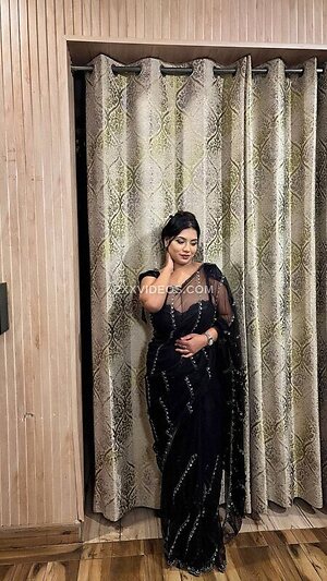 Charu sharma Preview