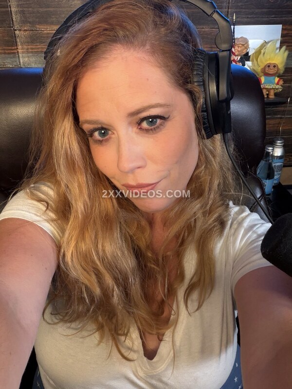 Chrissie Mayr Nude Leaked Photos