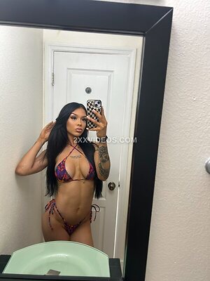 Cora Jade photo