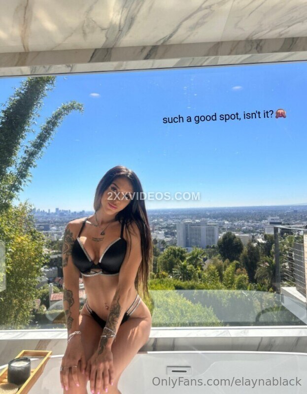 Cora Jade photo