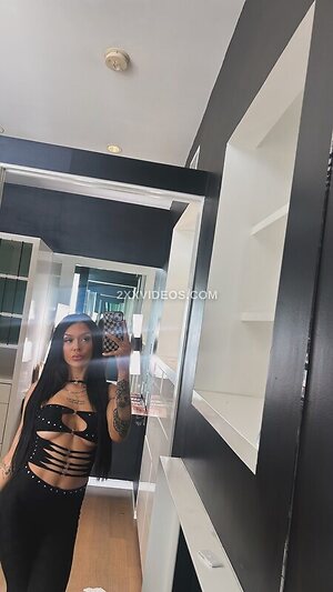 Cora Jade