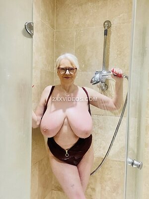 CourtesanAnna photo