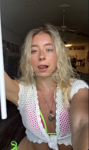 Crazycourtneyy photo