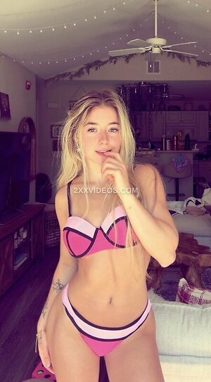 Crazycourtneyy photo