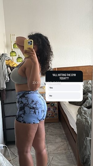 CurlyWurdy Nude Leaked Photo #32