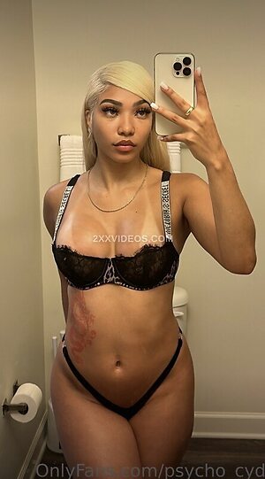 Cydney Slade Nude Leaked Photo #7