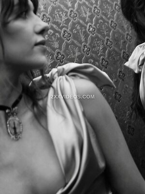 Daisy Edgar-Jones photo