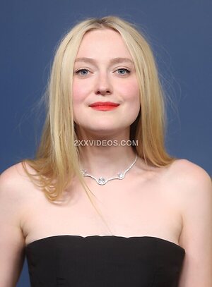 Dakota Fanning Nude Leaked Photo #17