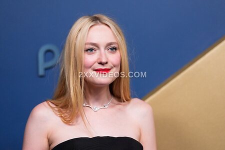 Dakota Fanning photo