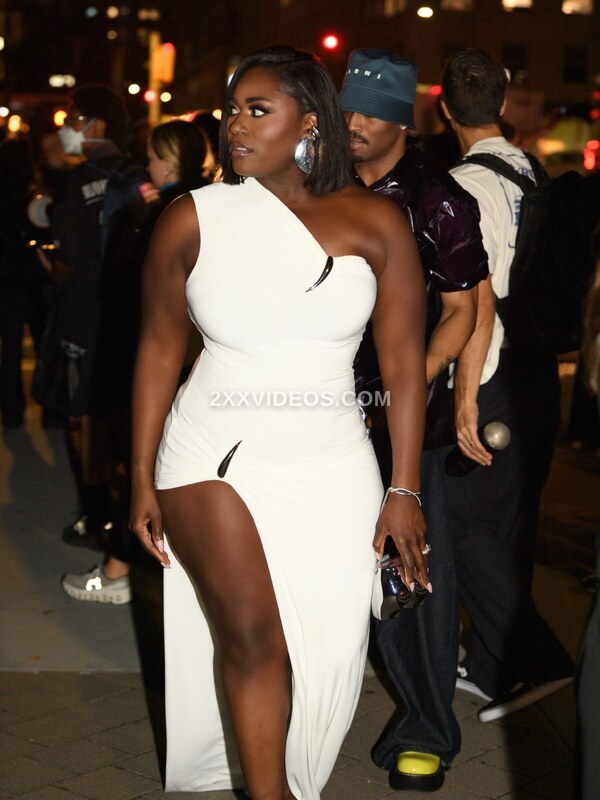 Danielle Brooks photo