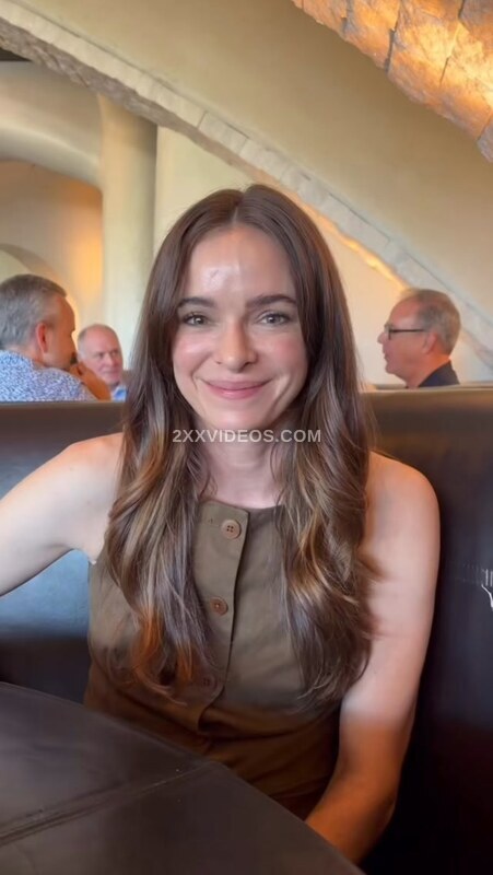 Danielle Panabaker photo