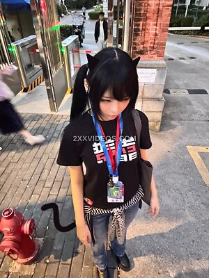 Daturakisses- Sacha Wang photo
