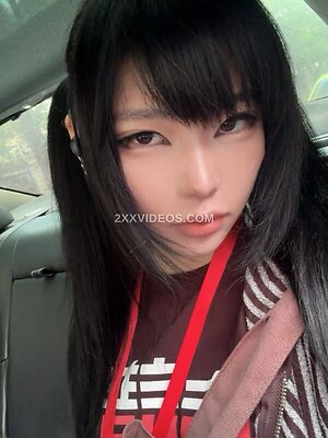 Daturakisses- Sacha Wang photo