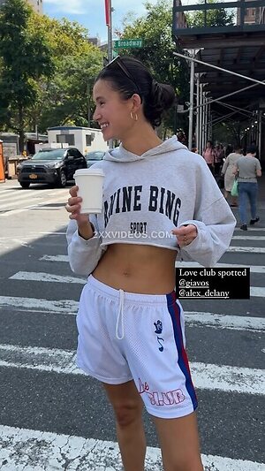Delaney Rowe Nude Leaked Photo #14