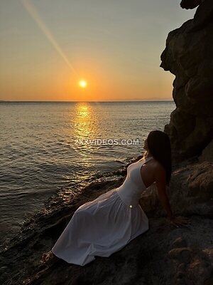 Demet Ozturk Nude Leaked Photo #17