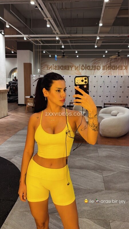 Demet Ozturk photo