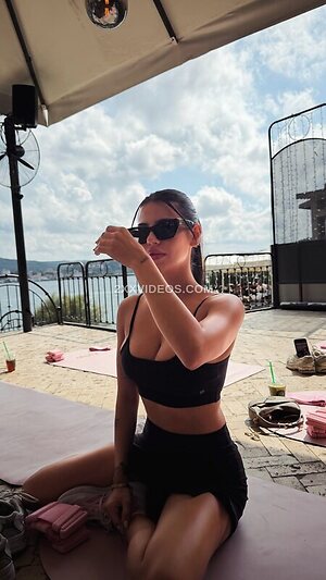 Demet Ozturk photo