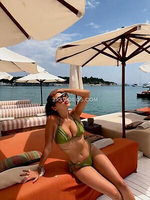 Demet Ozturk photo