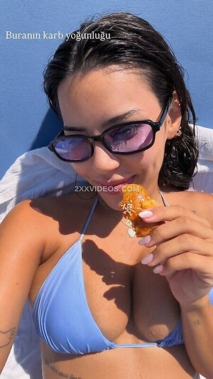 Demet Ozturk Nude Leaked Photo #137