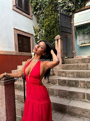 Demet Ozturk photo
