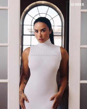 Demi Lovato Nude Leaked Photo #10