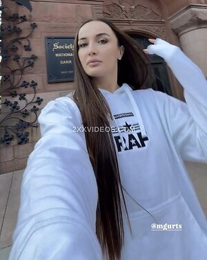 Diana Avsaragova photo