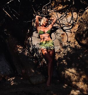 Didem Soydan Nude Leaked Photo #17
