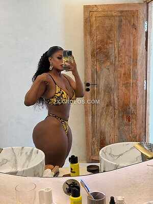 Dineo Moloisane Nude Leaked Photo #2
