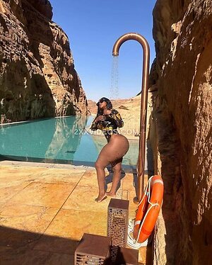 Dineo Moloisane Nude Leaked Photo #4
