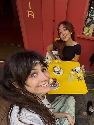 Dodie Clark doddleoddle photo