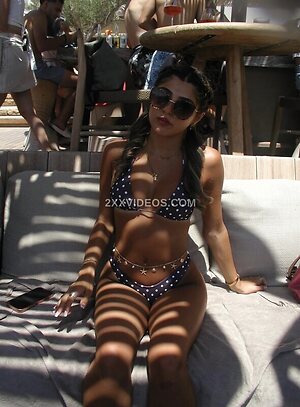 Donya Moshiri Nude Leaked Photo #23