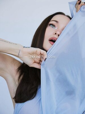 Dove Cameron photo
