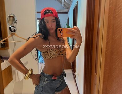 Dua Lipa photo