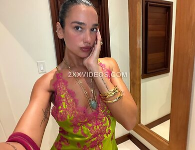 Dua Lipa photo