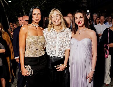 Dua Lipa photo