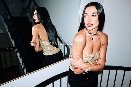 Dua Lipa Nude Leaked Photo #42