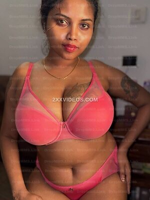 Elakkiya Nude Leaked Photo #7