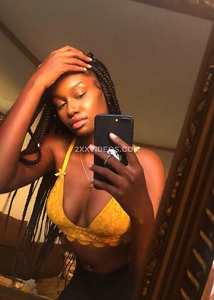 Elinda San Nude Leaked Photo #14