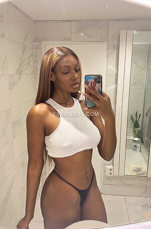 Elinda San Nude Leaked Photo #117