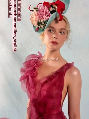 Elle Fanning photo