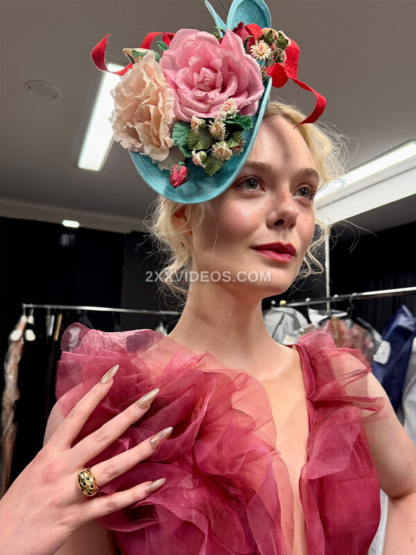 Elle Fanning photo