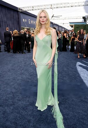 Elle Fanning photo