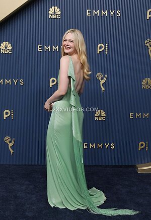 Elle Fanning photo