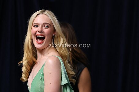 Elle Fanning Nude Leaked Photo #65