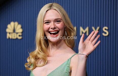 Elle Fanning Nude Leaked Photo #66