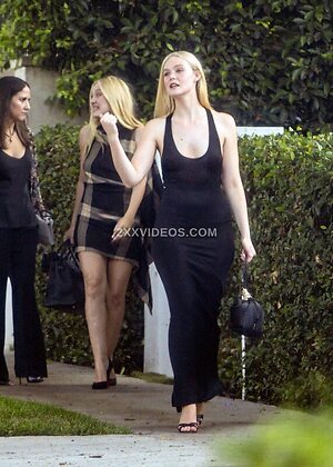 Elle Fanning photo