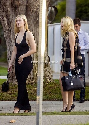 Elle Fanning photo