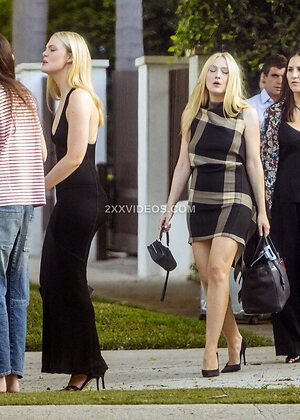 Elle Fanning Nude Leaked Photo #121