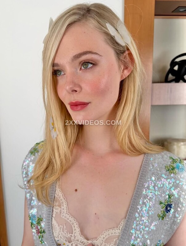 Elle Fanning photo